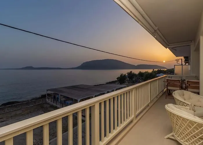 Ionian Blue Luxury Daire Marathopoli
